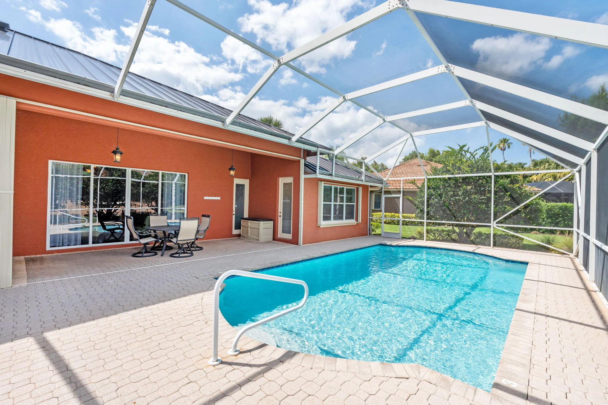 39-web-or-mls-A7405391