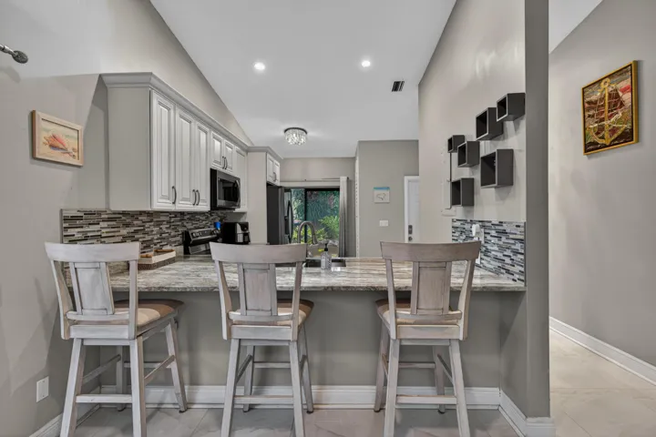 Breakfast bar