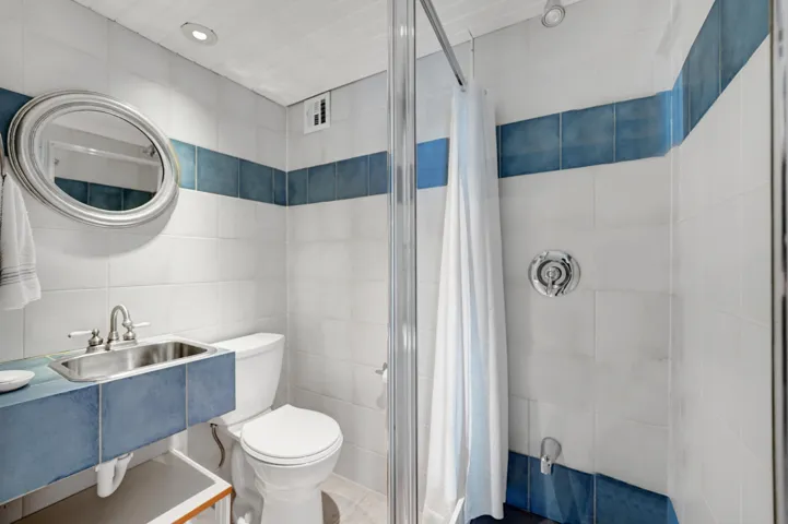 2nd Bathroom