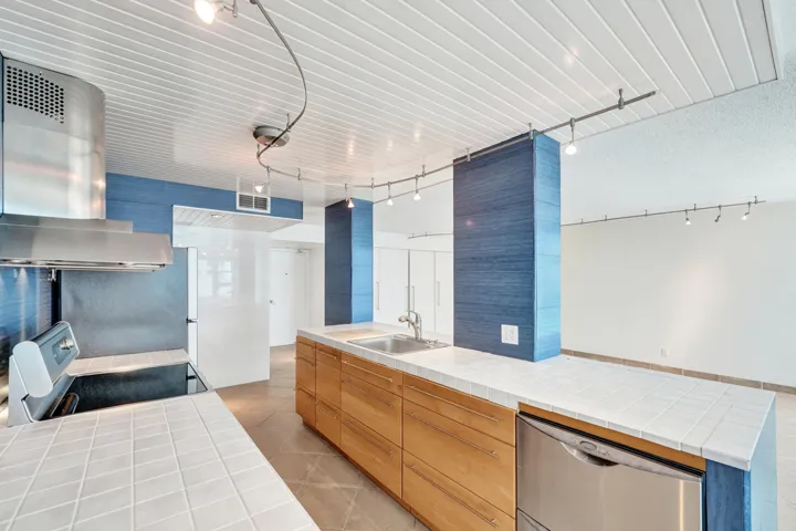 Open Kitchen
