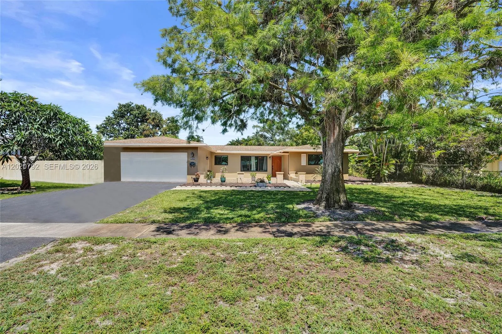 Huge driveway holds lots is cars plus 2 car garage