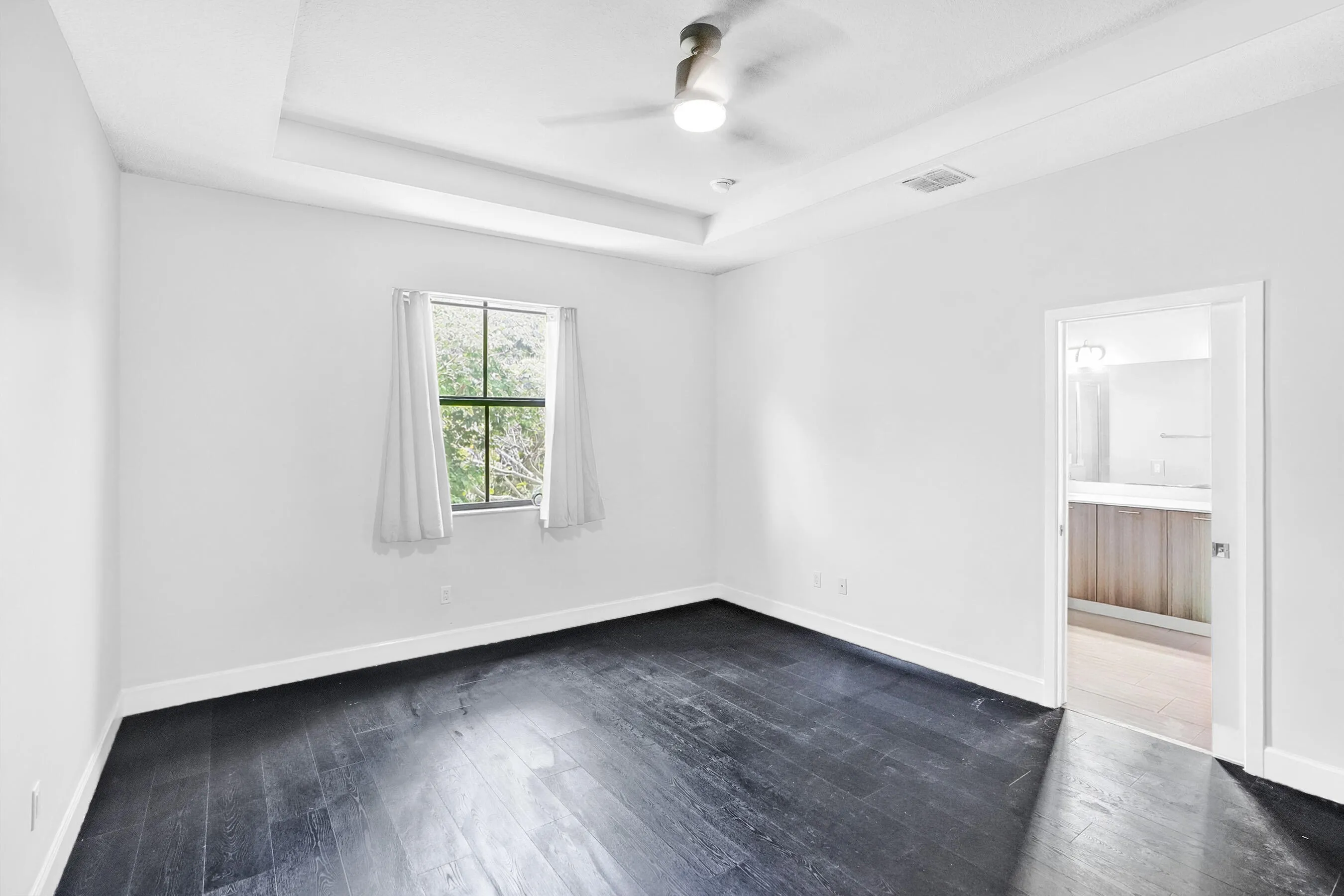 AI Generated the Paint Change. Bedroom still grey