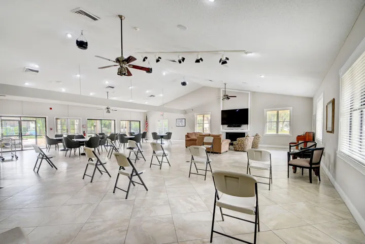 CLUBHOUSE