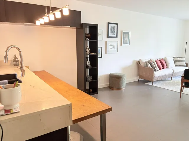 Unfurnished 1BR 2Bath