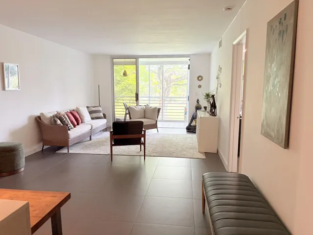 Unfurnished 1BR 2Bath