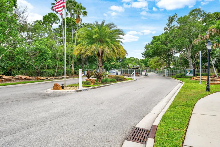 044-5022SoutheastInkwoodWay-HobeSound-FL
