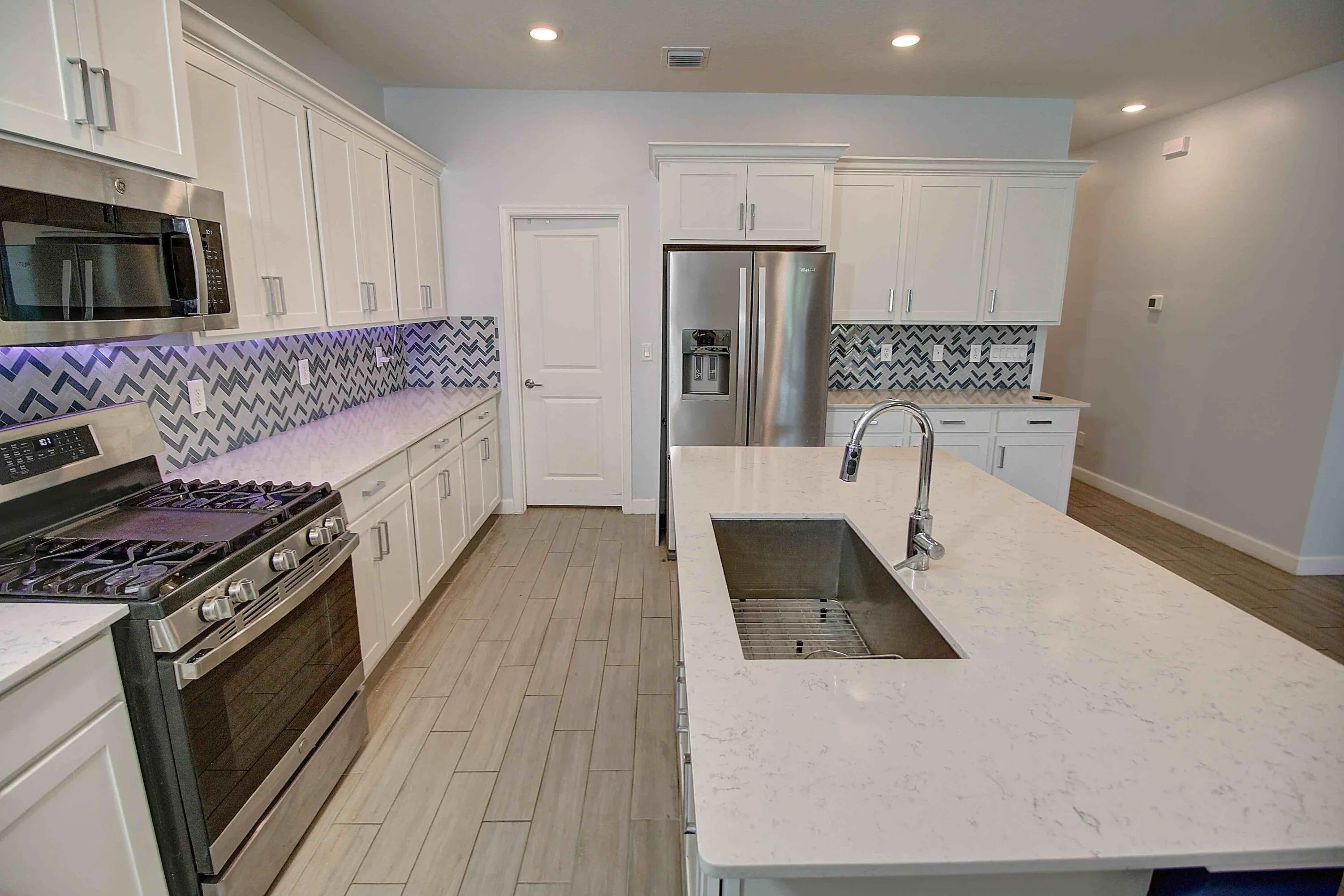 Kitchen 4