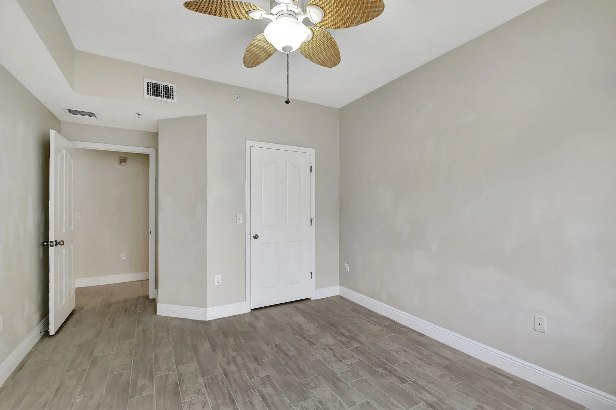 20-web-or-mls-Apartment (20)