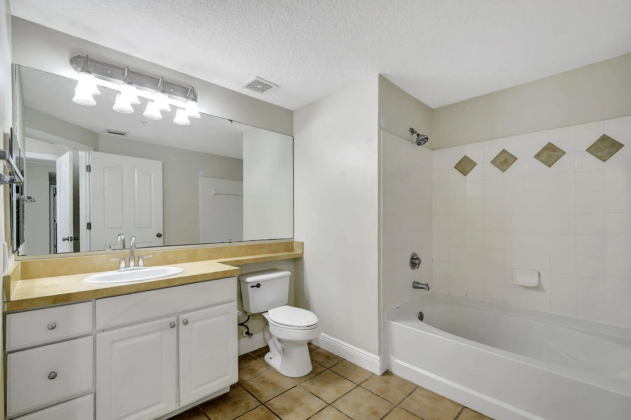 29-web-or-mls-Apartment (29)