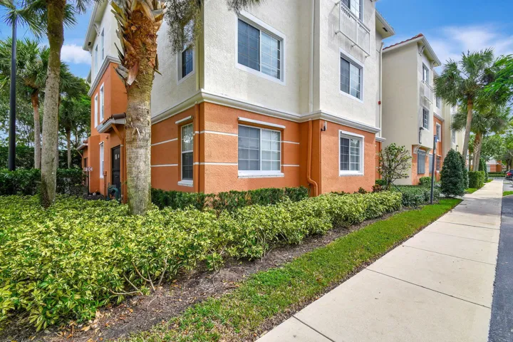 1-web-or-mls-Apartment (1)