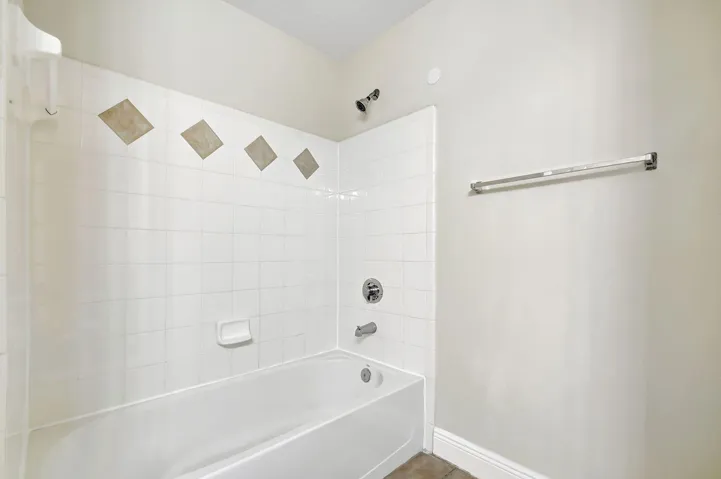 24-web-or-mls-Apartment (24)