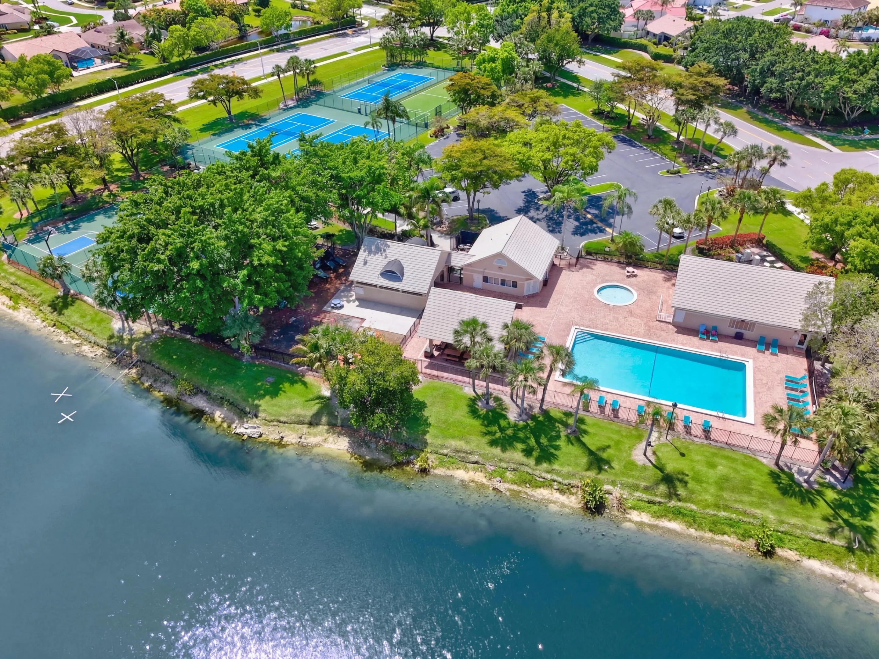 Lakes at Boca Aerial Pool