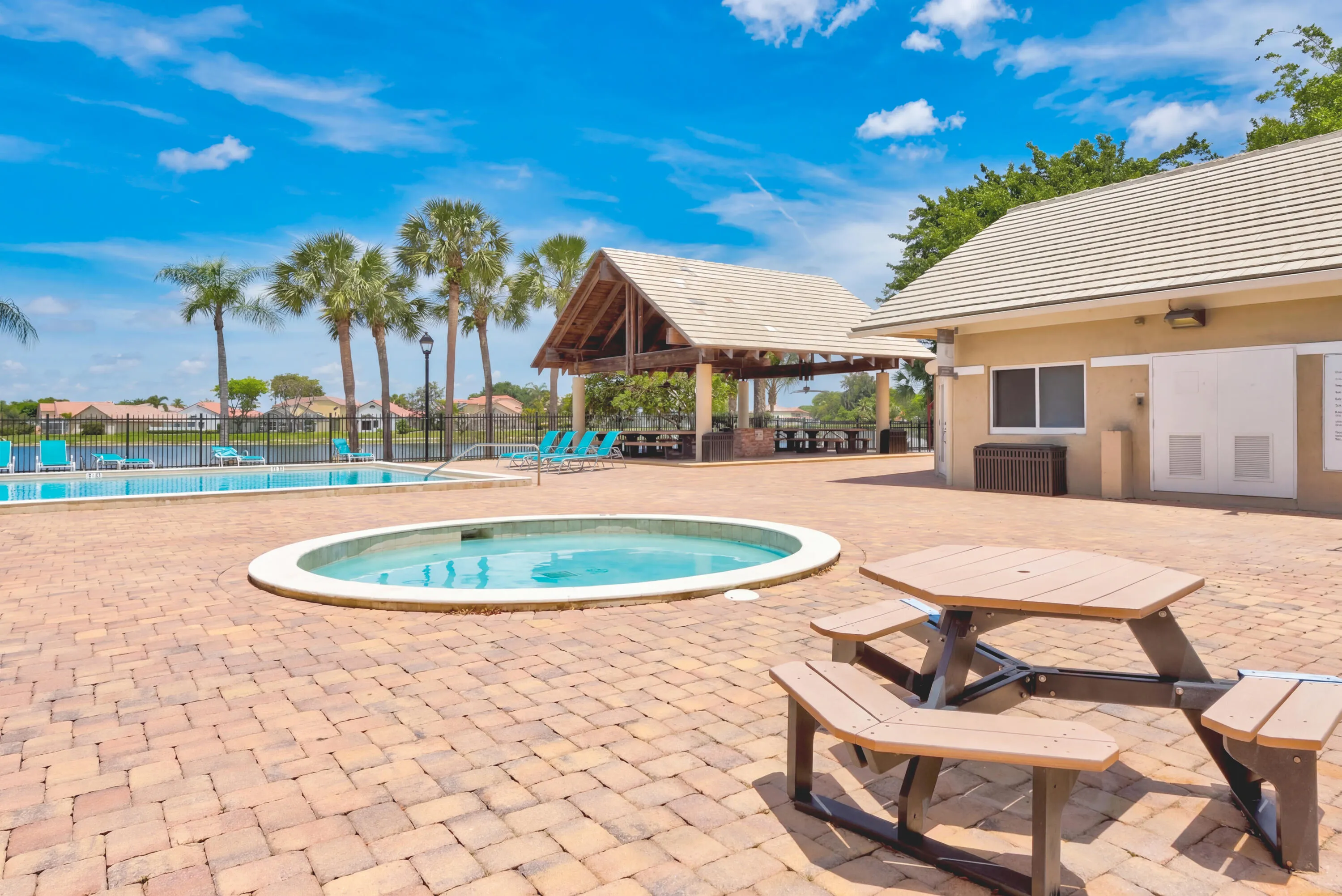 Lakes at BR Pool Deck