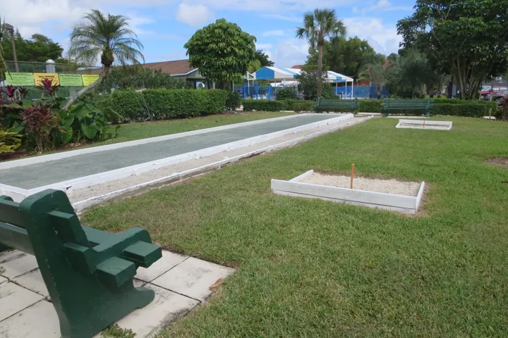 Bocce & Horseshoe