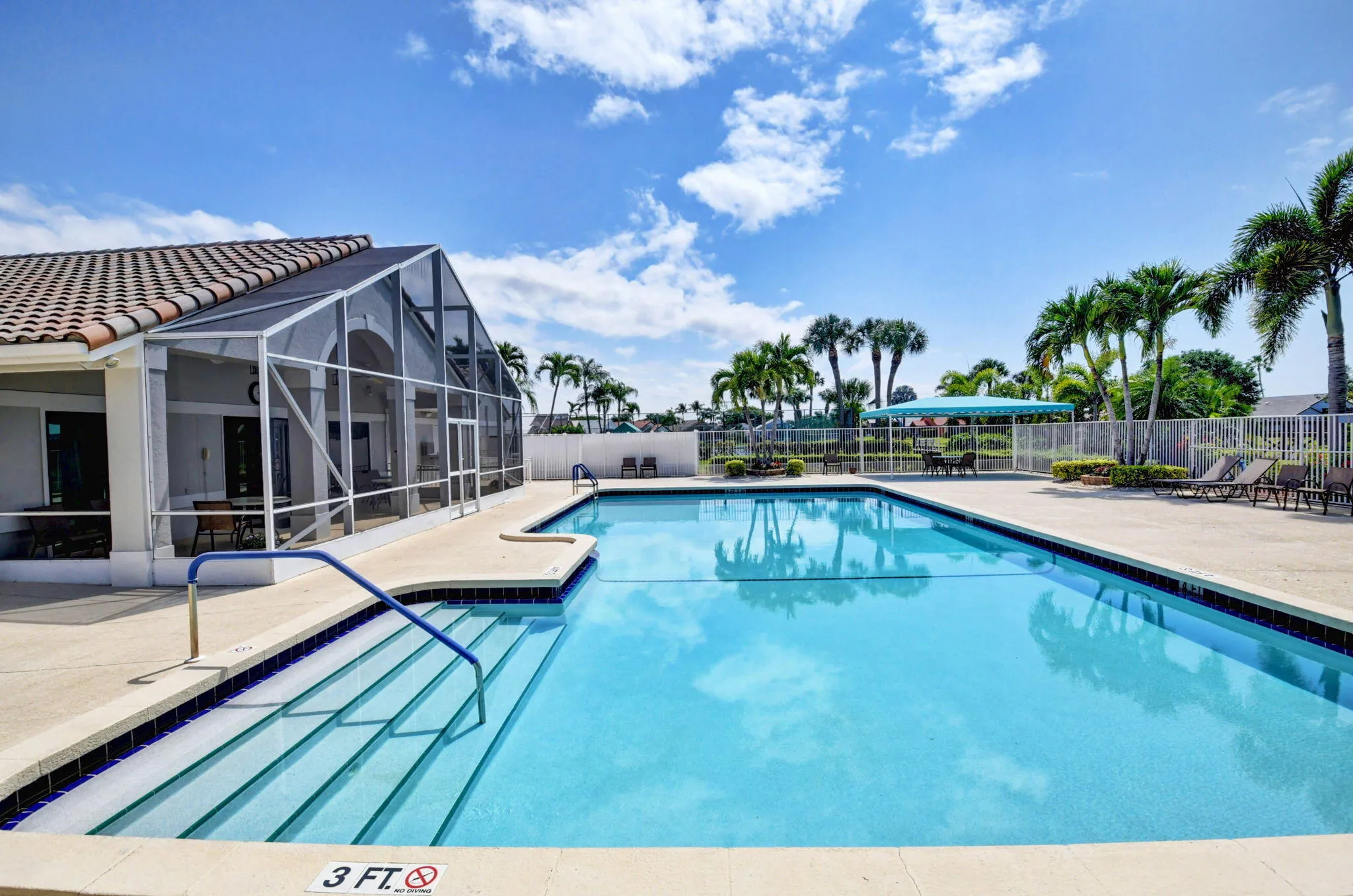 Community pool