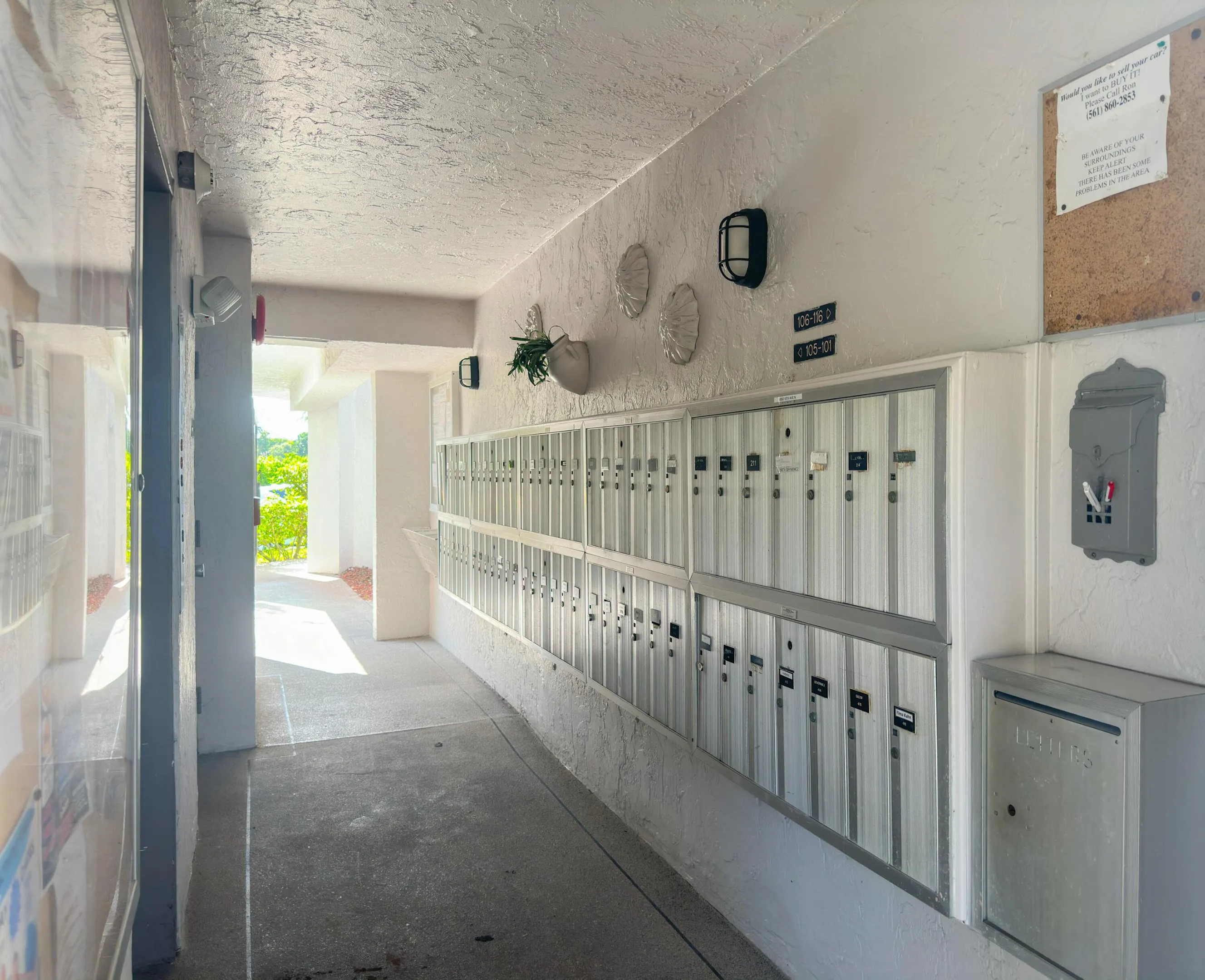 1ST FLR MAILBOXES
