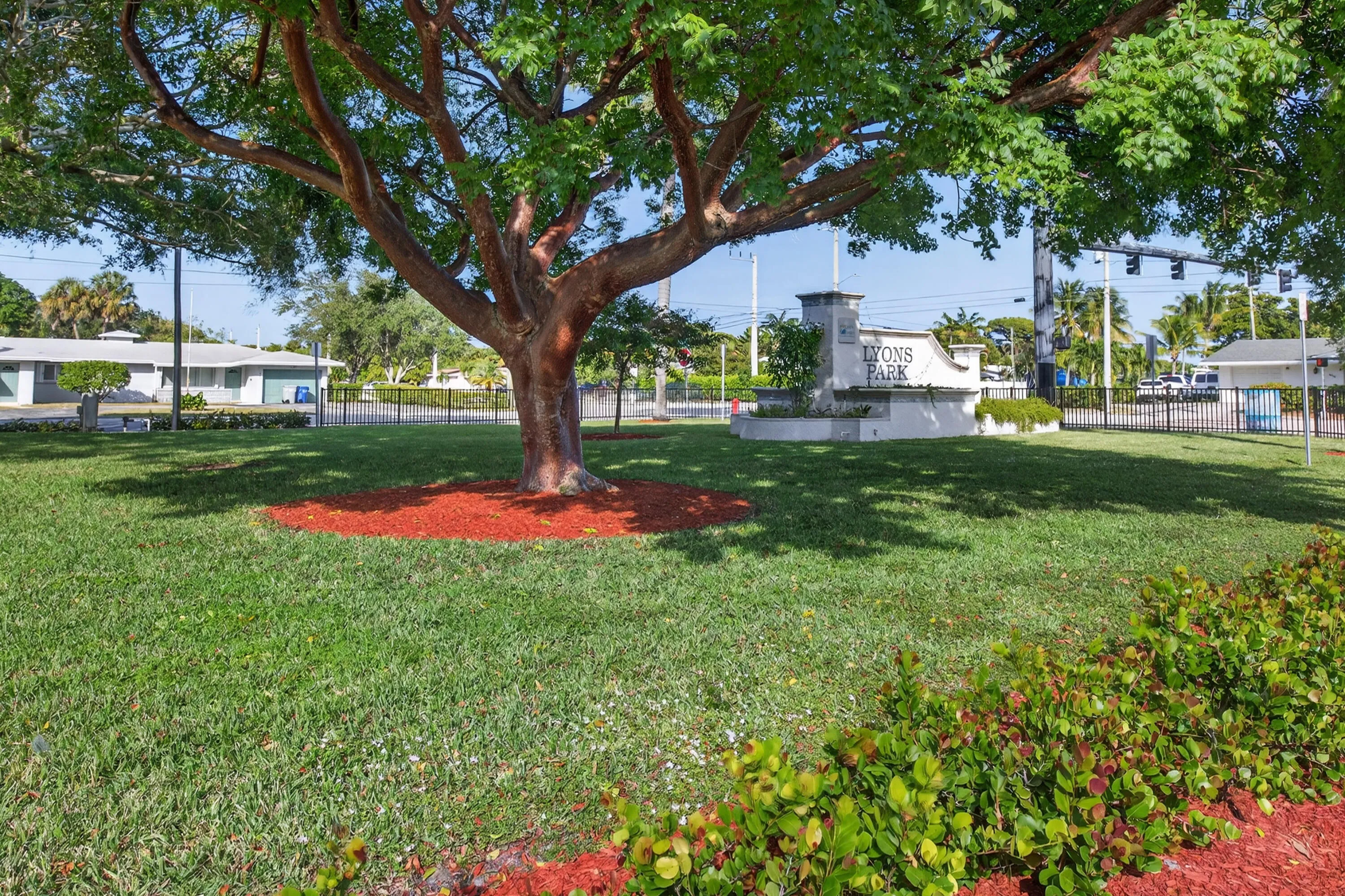 LYONS PARK