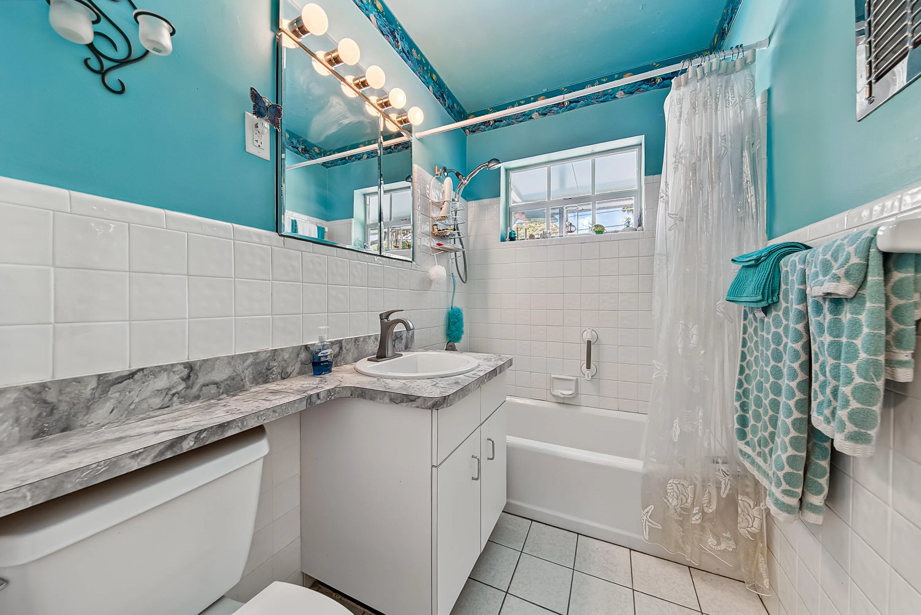 GUEST BATHROOM