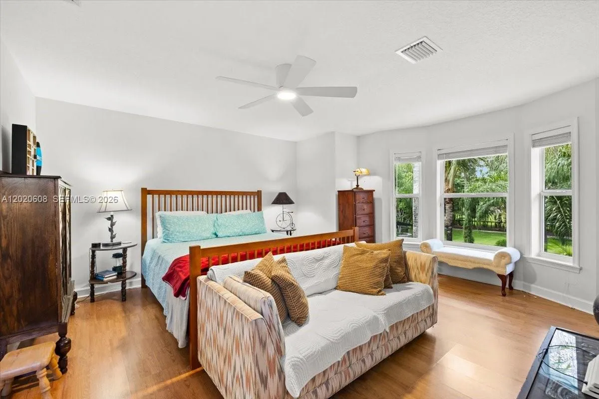 Property photo 61