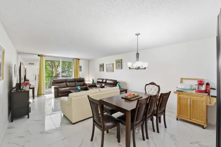 260 NW 76th Ave U207_008