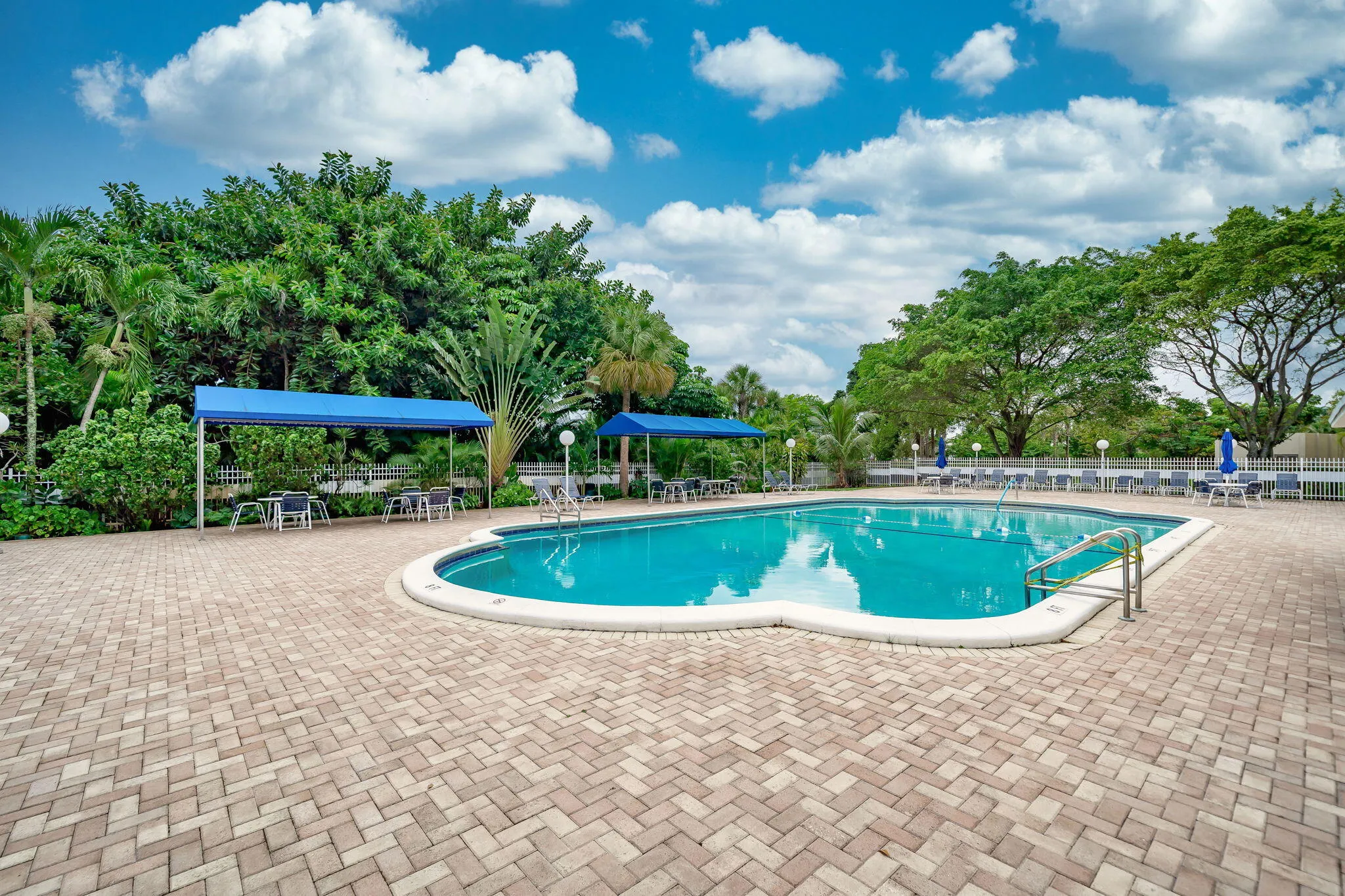 43-web-or-mls-02_41_exterior-79