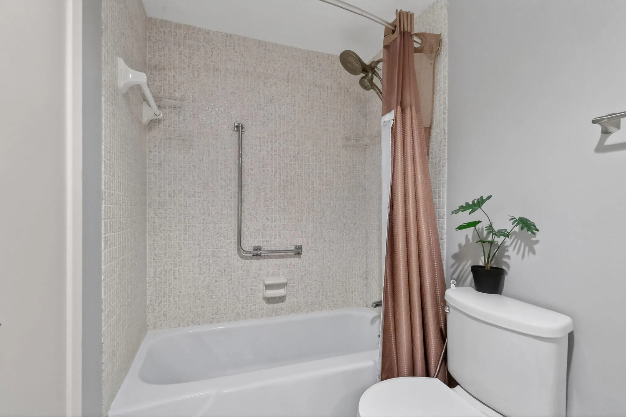 25-web-or-mls-8H3A8294