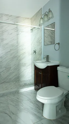 2nd Bath Room
