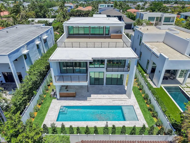 344 NE Second St, Boca Raton 2-101