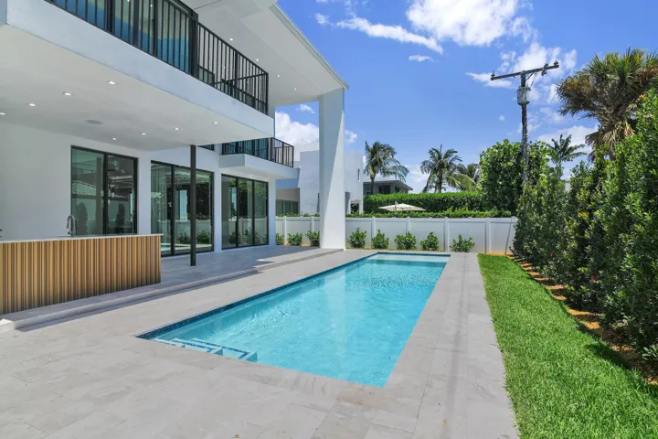 344 NE Second St, Boca Raton 2-49 (1)