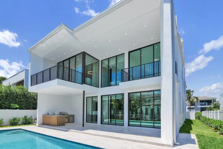 344 NE Second St, Boca Raton 2-48