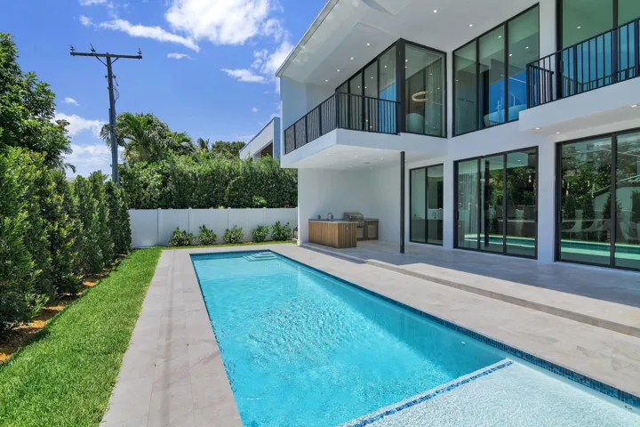 344 NE Second St, Boca Raton 2-47 (1)