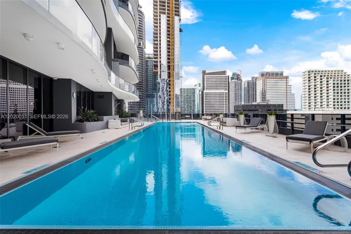 18th floor pool