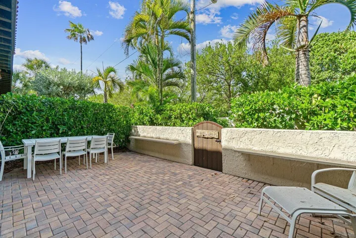 002-200SouthOceanBoulevard-DelrayBeach-F