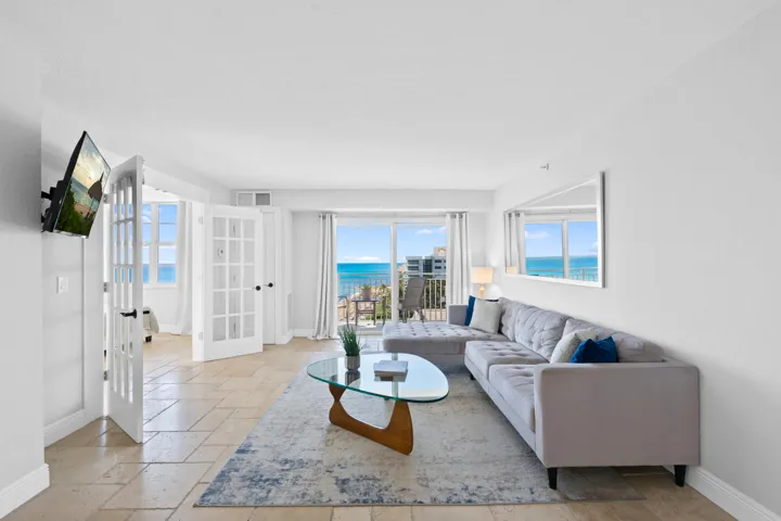 Spacious living area