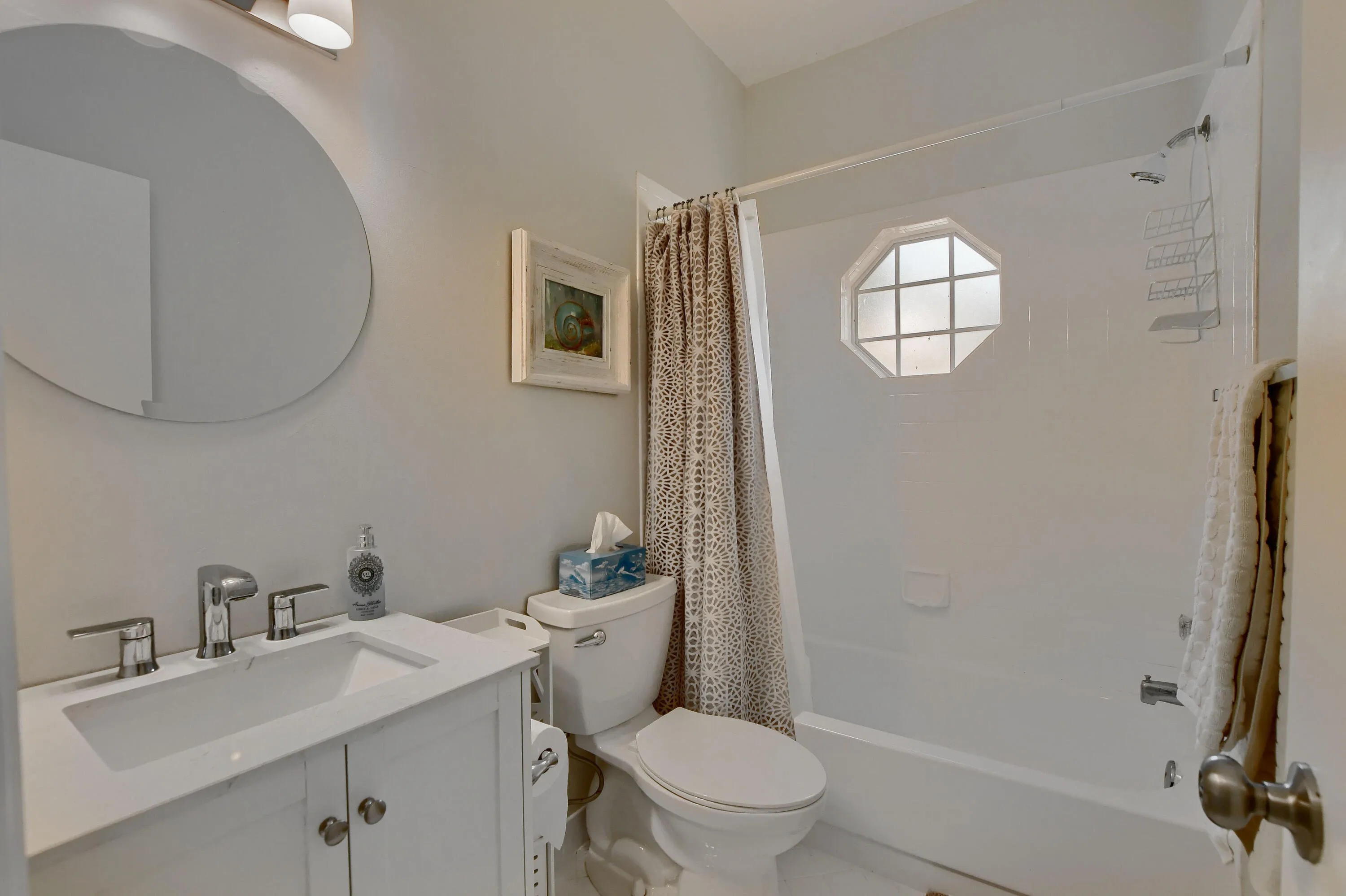 2nd bathroom