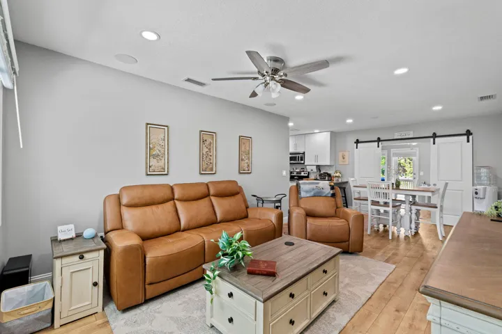 8-web-or-mls-A7405434