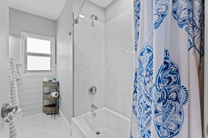 23-web-or-mls-A7405494