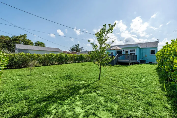 33-web-or-mls-A7405510