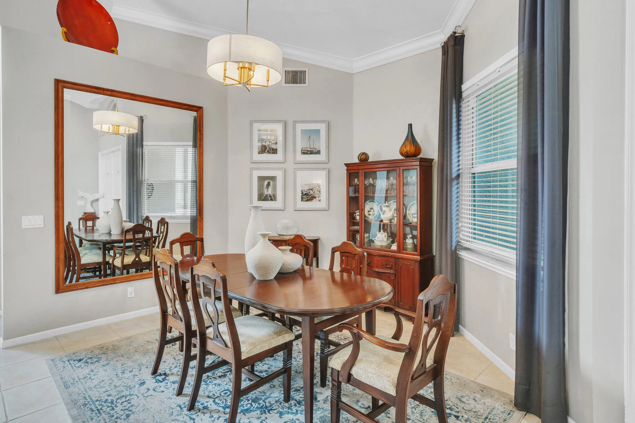 12 Dining Area (2)