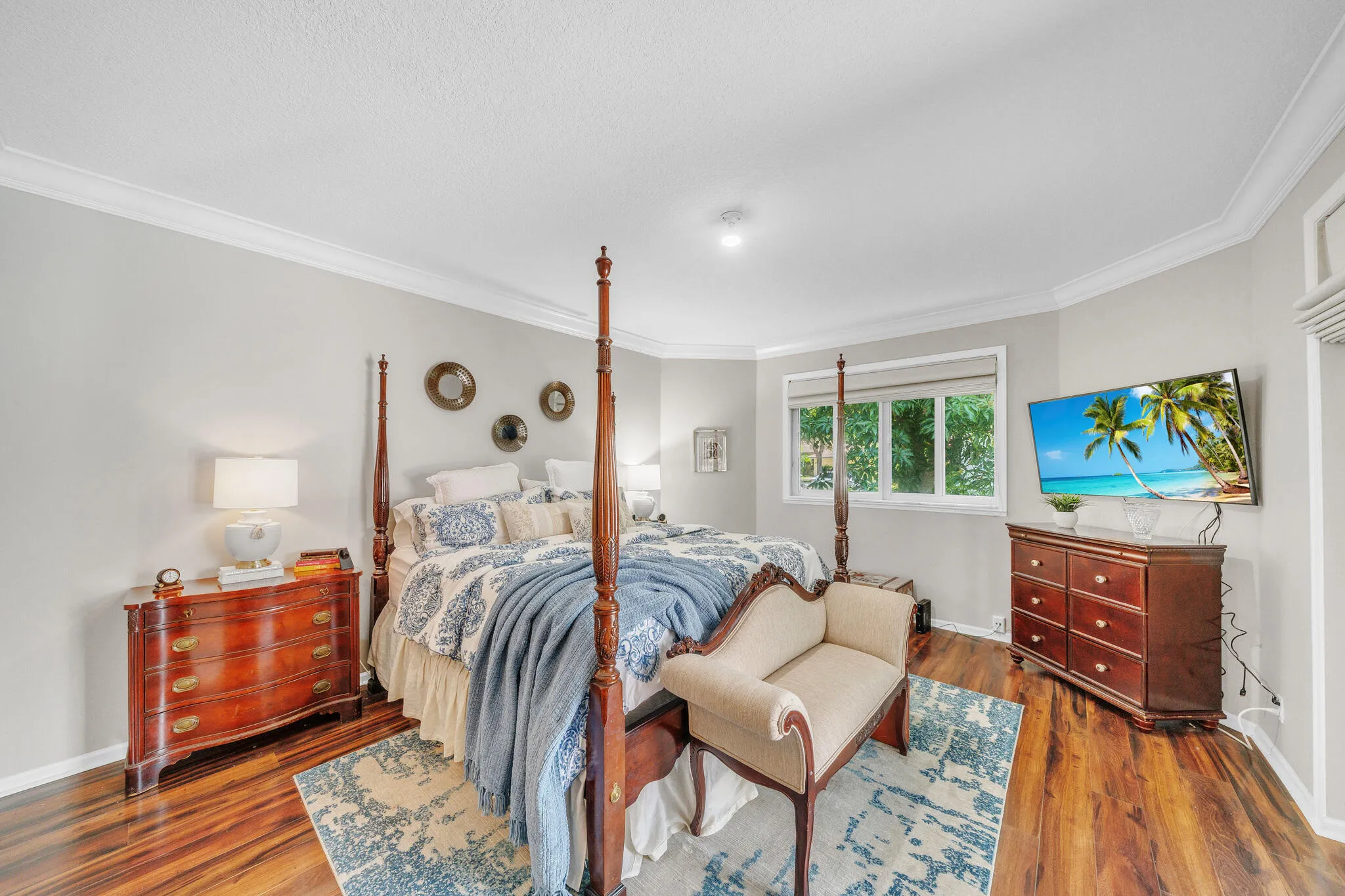 7 Primary Bedroom Suite (8)
