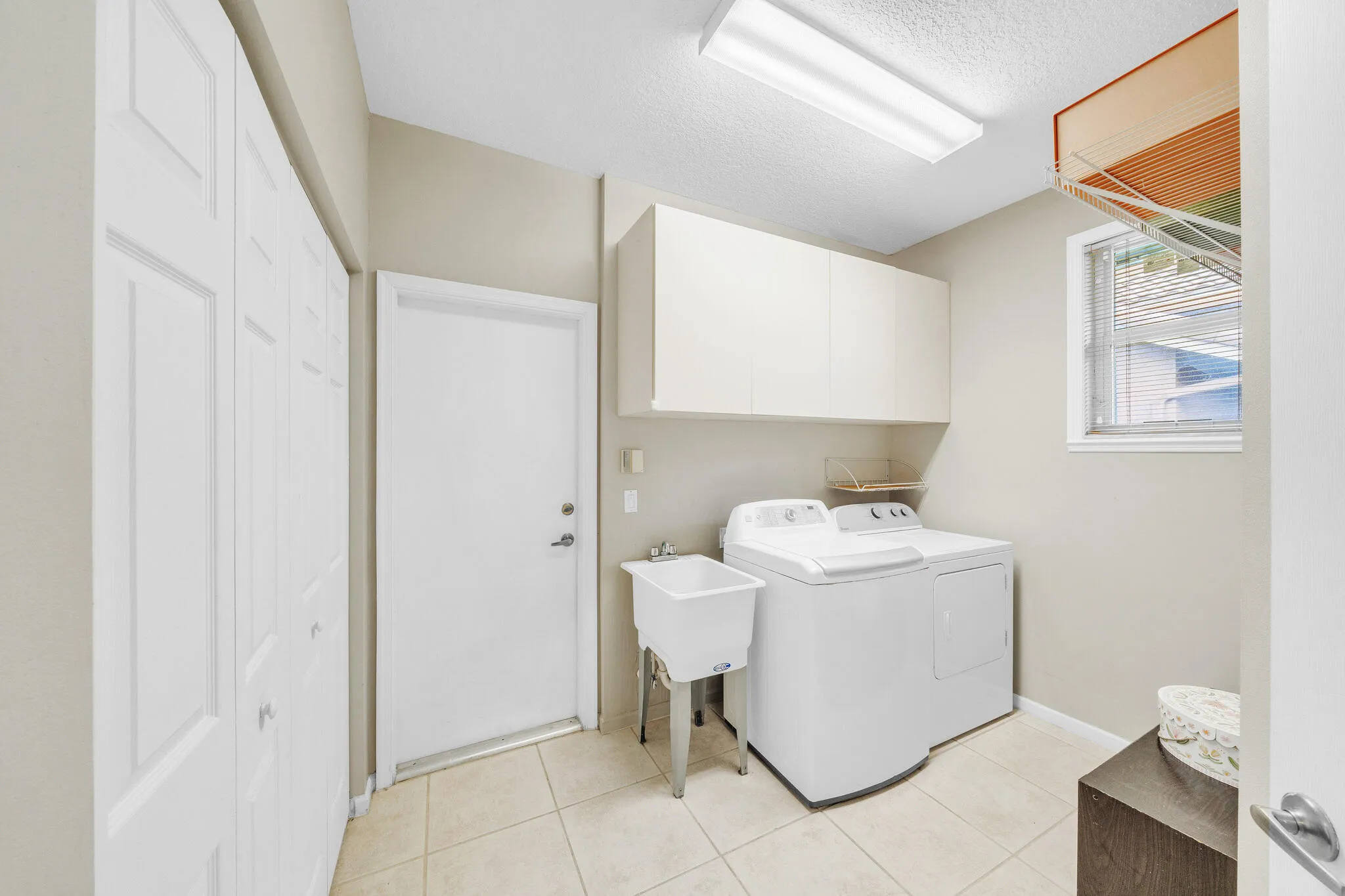 9 Laundry Area (1)