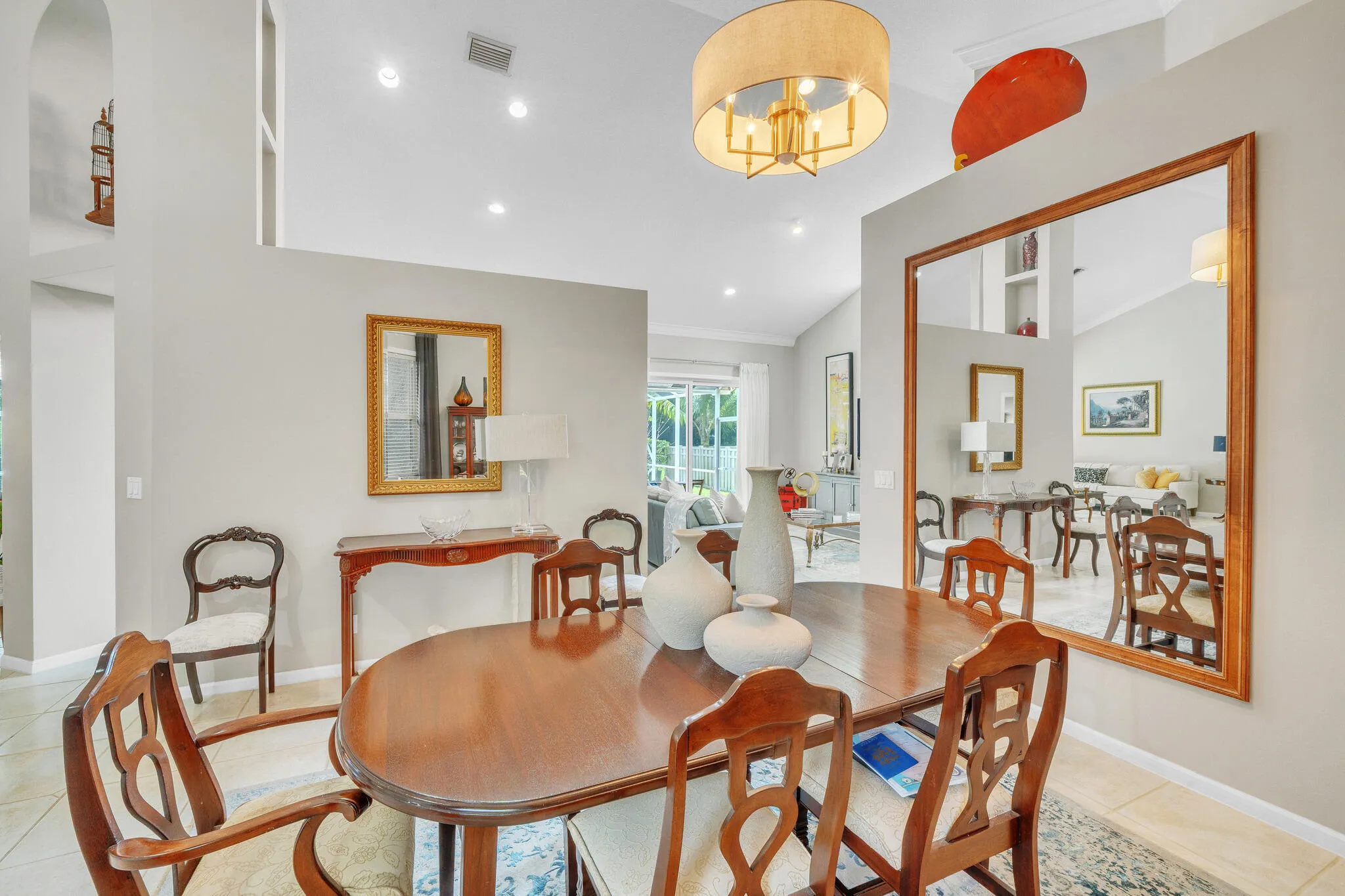 12 Dining Area (3)