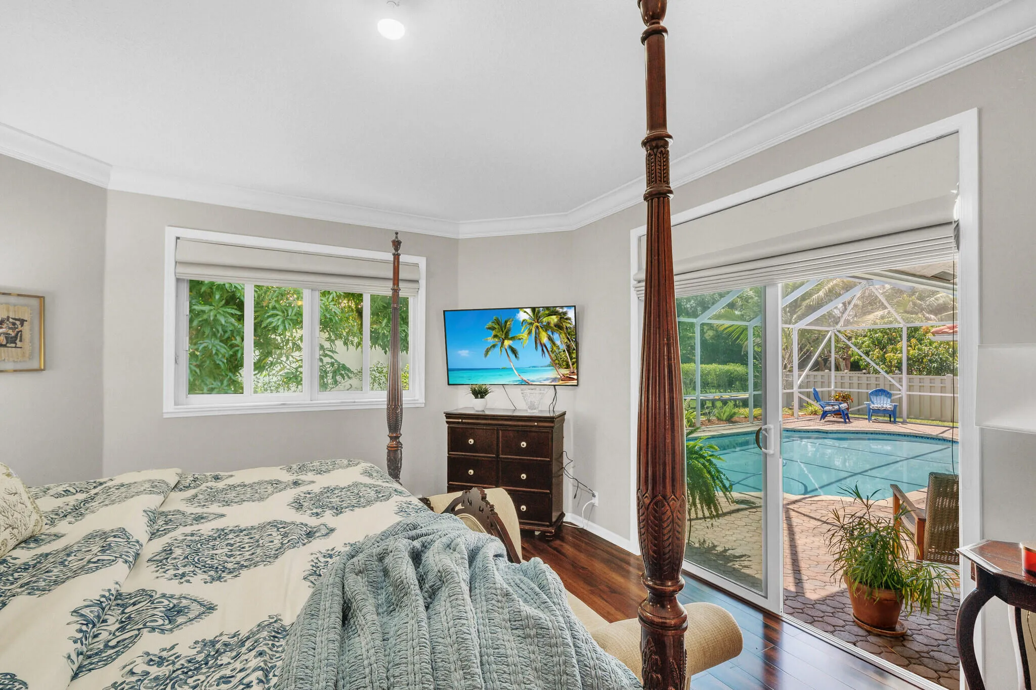 7 Primary Bedroom Suite (7)