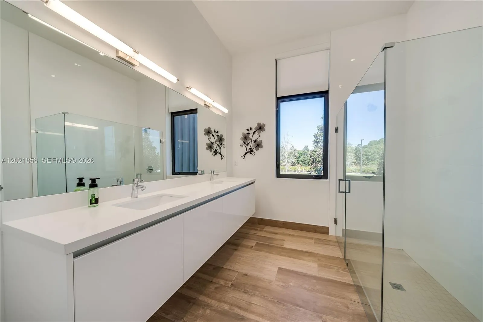 Property photo 129
