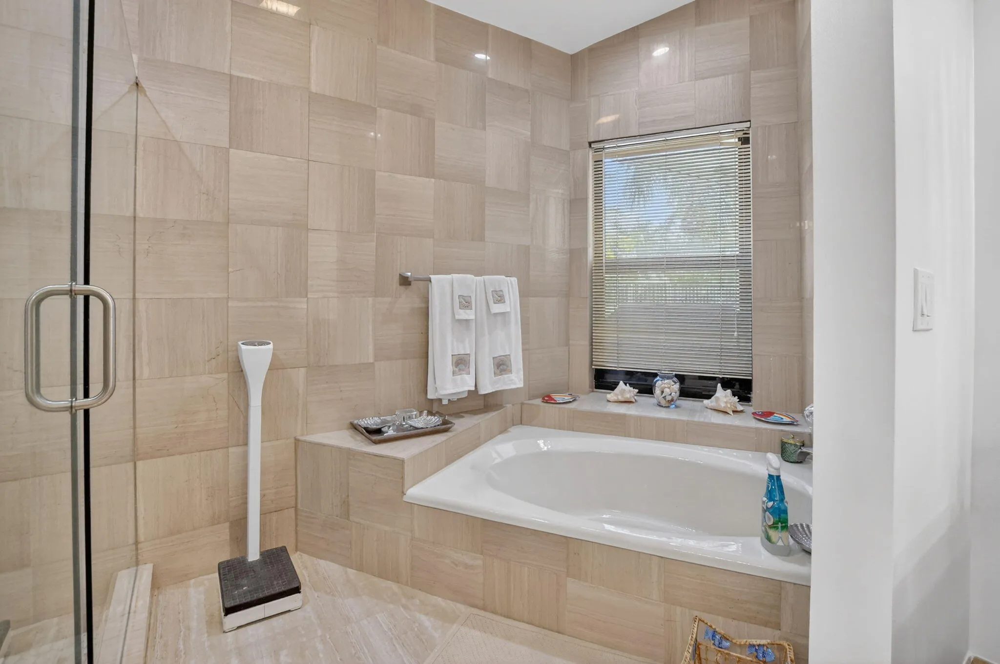 Master tub