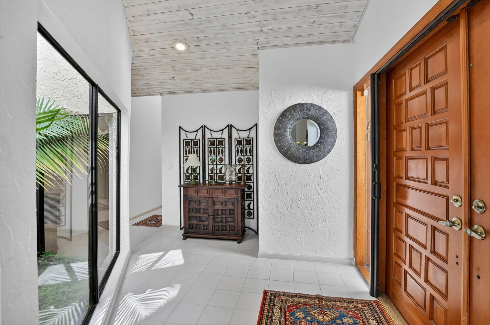 Foyer entry