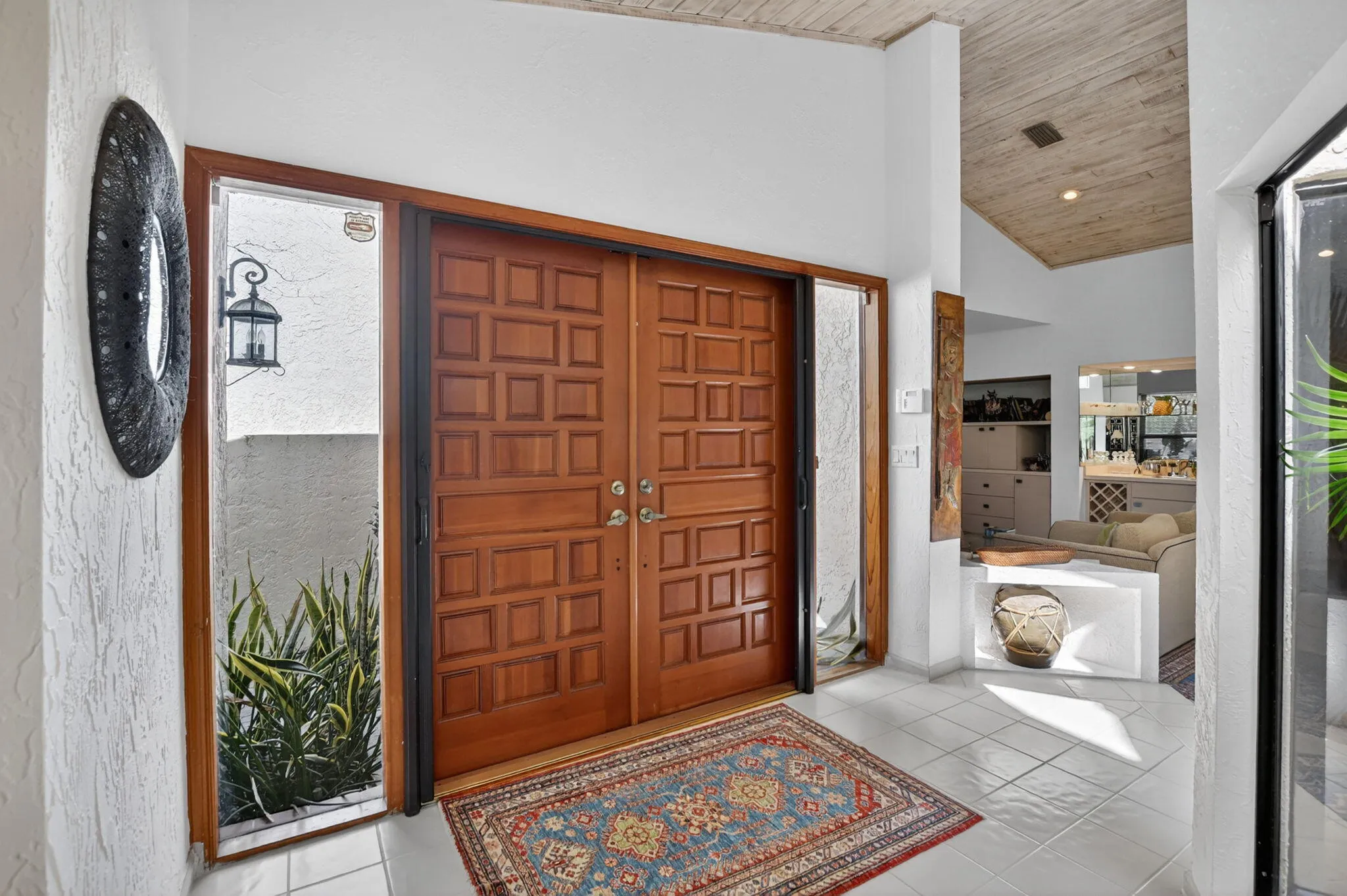 Foyer entry