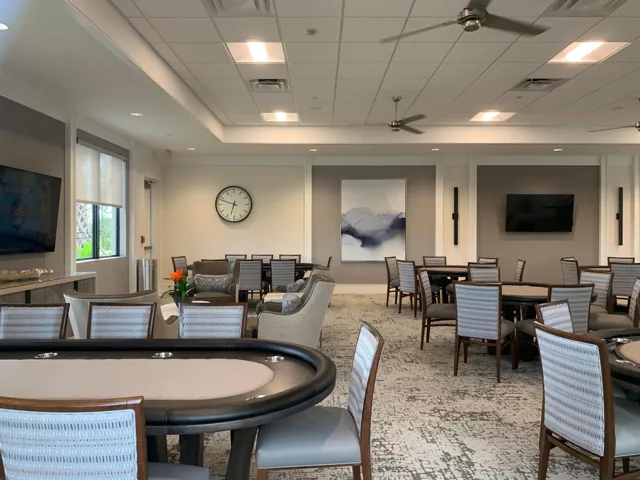 VALENCIA GROVE CLUB
