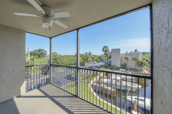 8 Balcony (3)