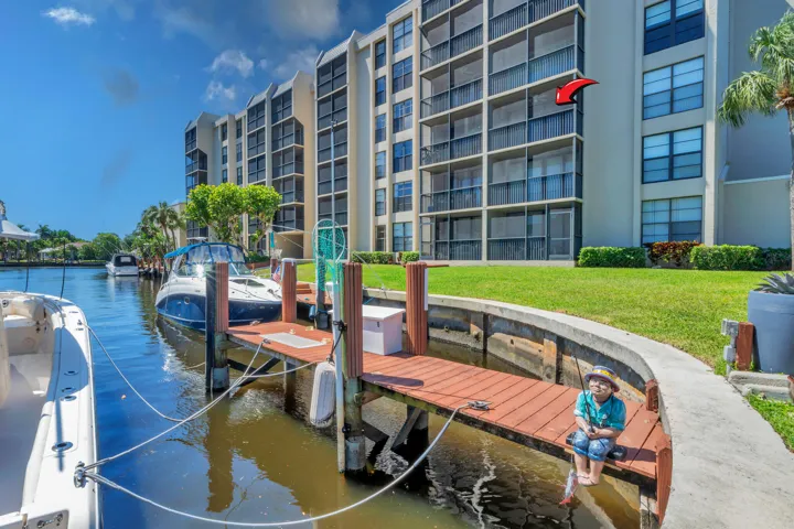 21 Boat Slips (2)